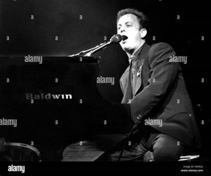 1990 fotos von billy joel Fotos und Bildmaterial in hoher Aufl&ouml;sung Alamy
