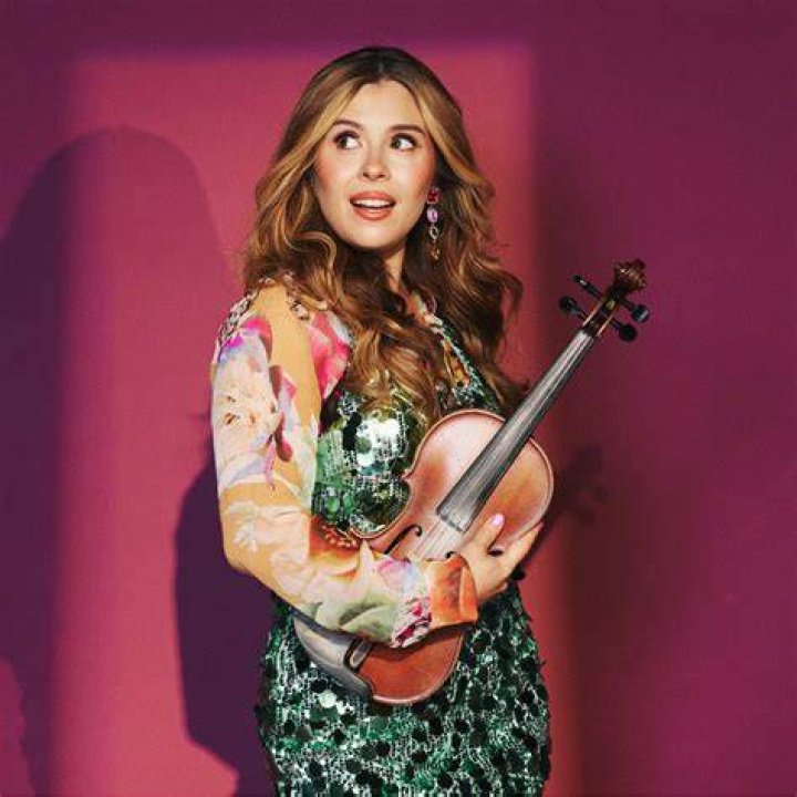 Amanda Shaw at The Listening Room of Mobile, AL (Fri. Sept. 8, 2017), p