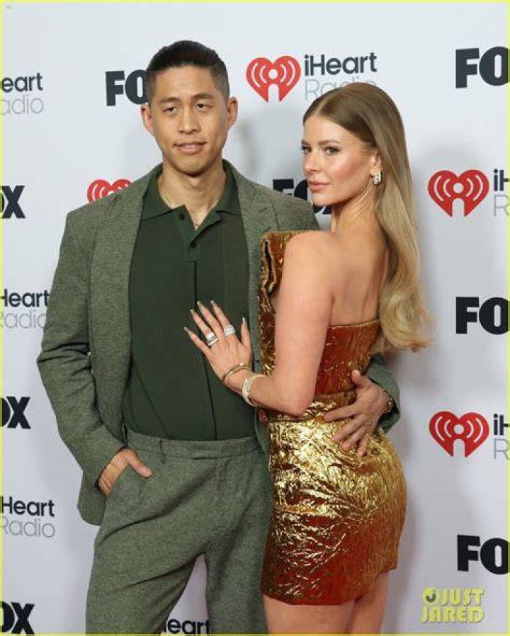 Ariana Madix and Boyfriend Daniel Wai Enjoy Rainy Day in Chicago