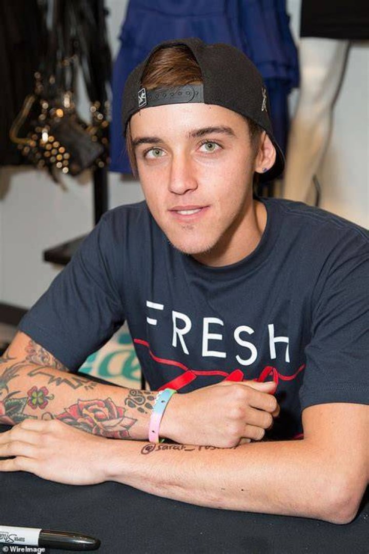 beau brooks &hearts;&hearts; The Janoskians Photo (34093956) Fanpop