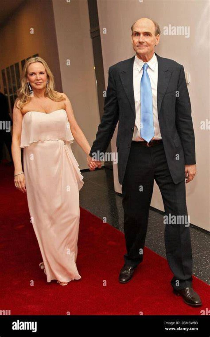 Caroline Smedvig Is James Taylor&rsquo;s Wife and Mother of His Twin Sons