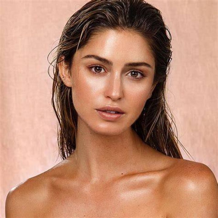 Gigi Paris (Model) Wikipedia, Bio, Age, Height, Weight, Boyfriend, Net