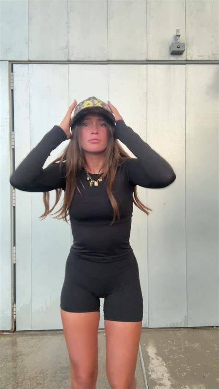 Kalee Carroll on Twitter "Really!? EatLiquidGold ONE broccoli 🥦 where