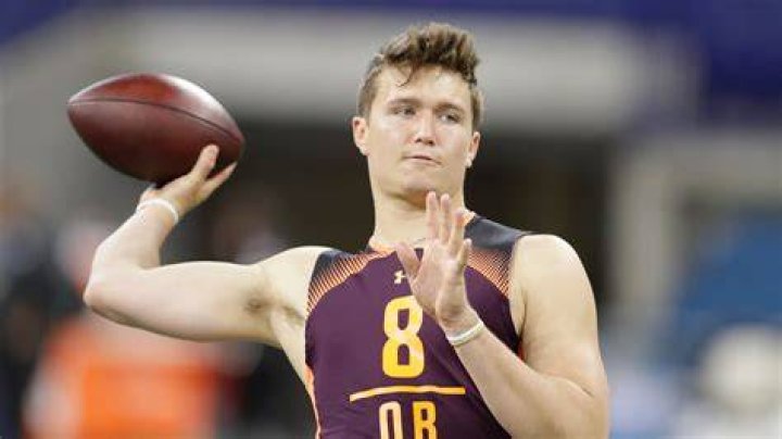 NFL Draft 2019 Drew Lock chosen in secondround by Denver Broncos