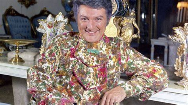 Por qu&eacute; Liberace ocult&oacute; siempre su homosexualidad y demand&oacute; a todo el