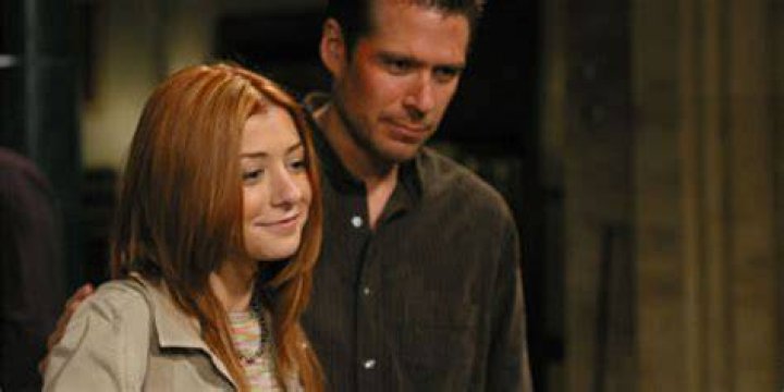 TIL Buffys Willow married Wesley and they had a baby together! r