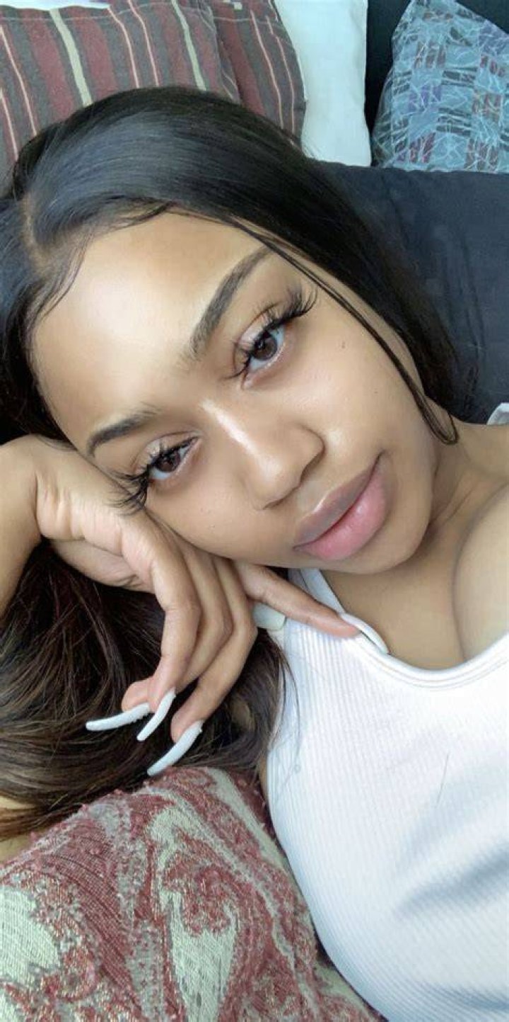 vannahthebeaner Light skin girls, Baddie hairstyles, Hair styles