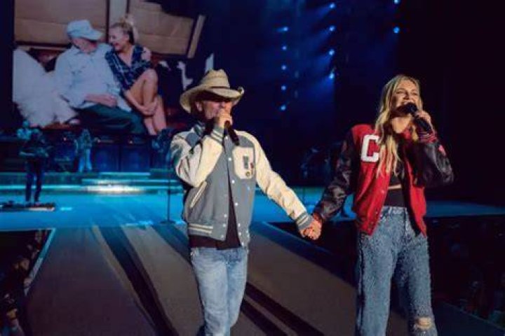 WATCH Kelsea Ballerini & Kenny Chesney Deliver Emotional Performance