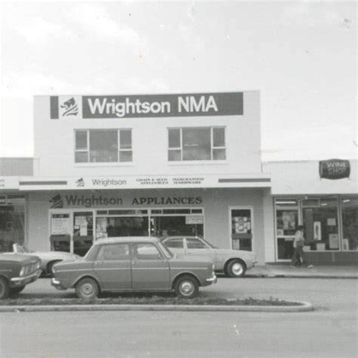 Wrightson NMA Ltd 1978 Kimihia, Waikato Don with group of